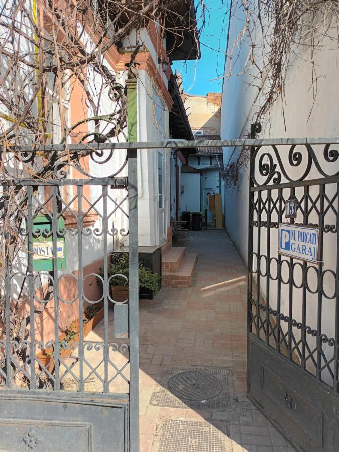 Casa Liveni Appartement Boekarest Buitenkant foto