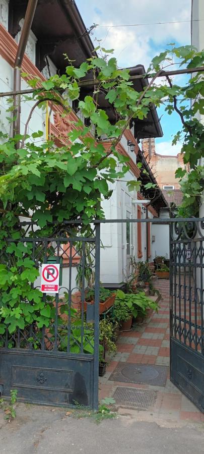 Casa Liveni Appartement Boekarest Buitenkant foto
